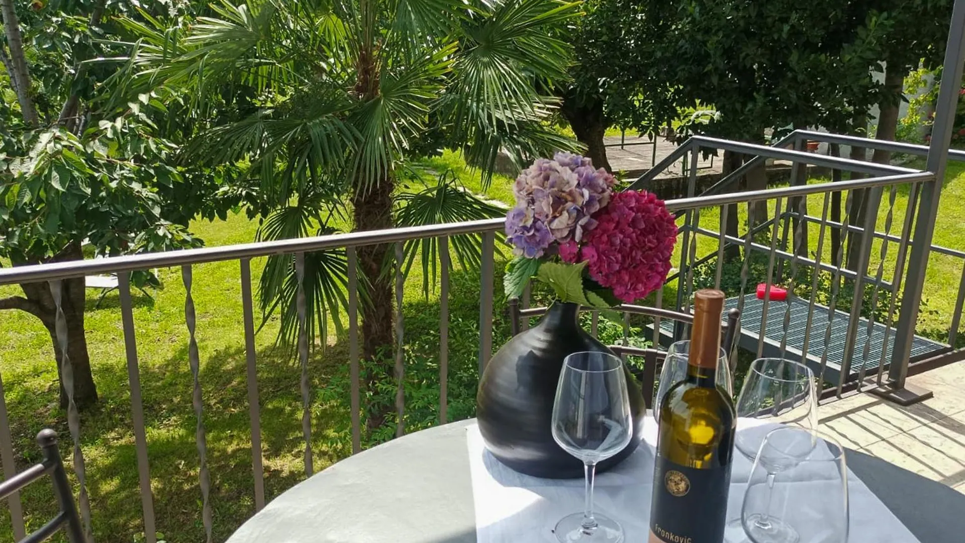 Tre Terre Ferienwohnung Pianello Del Lario